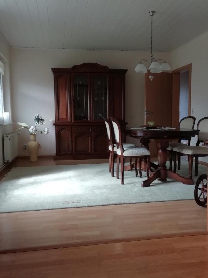 Meyers Ferienwohnung Elmlohe Exteriör bild